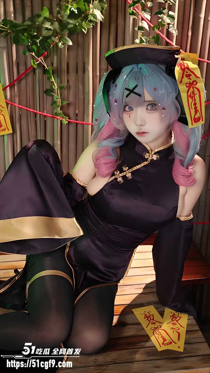 巨乳甜妹 筱田甜 cos僵尸娘写真 身穿黑丝制服白虎蜜穴诱惑 搔首弄姿魅惑撩人！ 图4