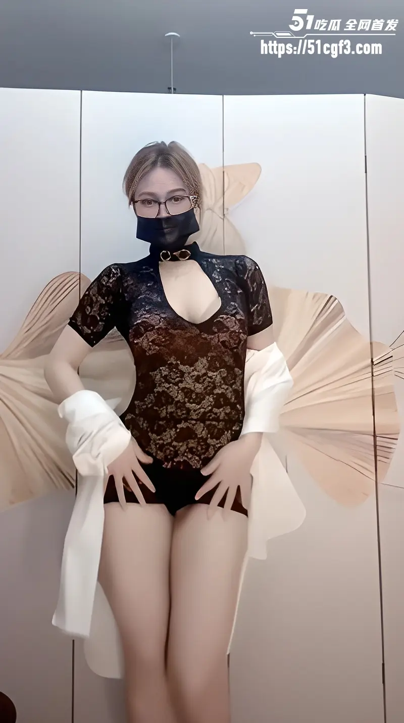 快手网红 小阿姨 热舞福利上线 酥胸肥臀疯狂抖动 性感身材勾起肾上腺素 图3