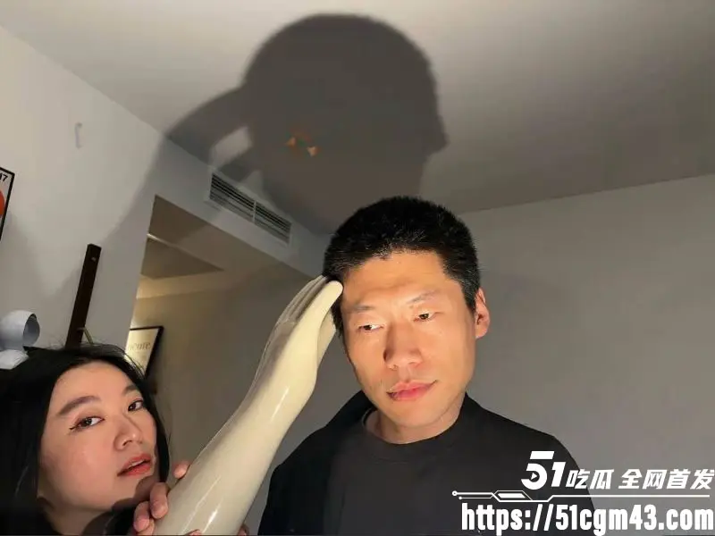 导演孔大山恋爱史彻底翻车 前女友炽灯燃实名爆料5年Pua劈腿 黄璐现身力证！ 图4