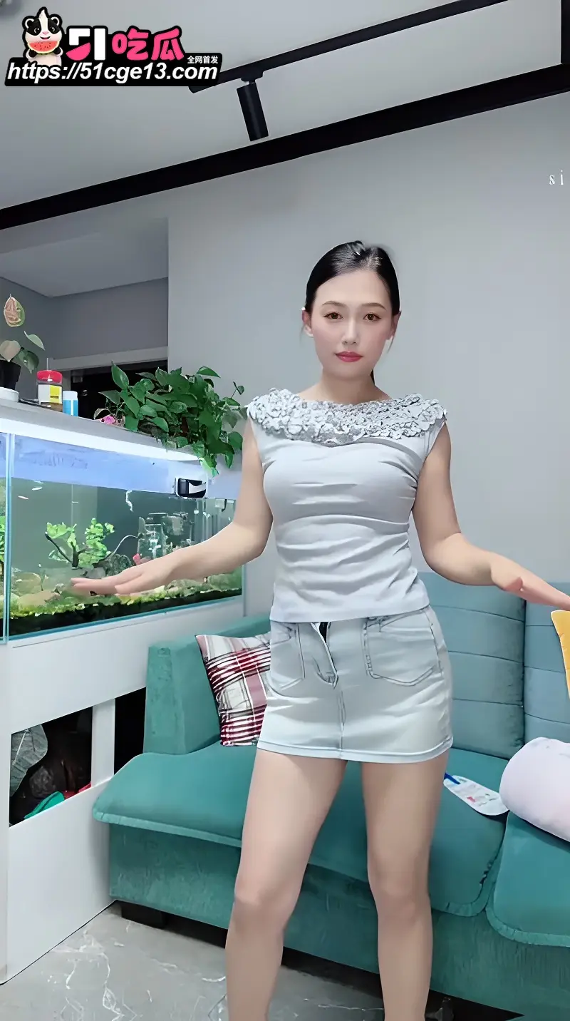 快手网红 双双呀 定制福利合集 身着情趣丝袜骑乘自慰抽插 镜头特写模拟口交淫靡到爆 图2