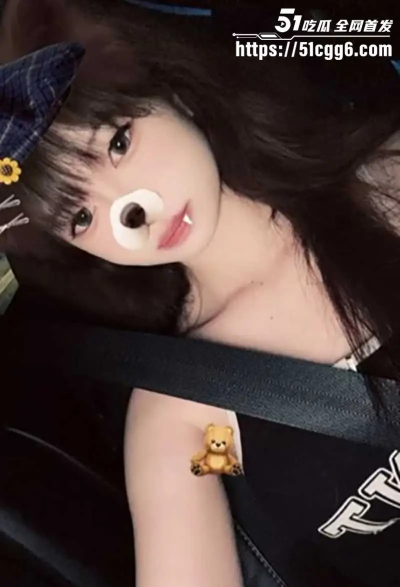马来西亚 20岁学生情侣 商场车震遭老处女撞破怒斥 被人肉扒出更劲爆淫片 户外全裸玩撅臀爆操 粉穴被干到外翻流精! 图5