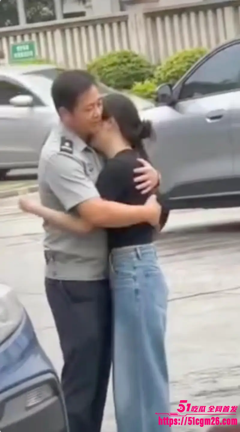 福建三明永安发生打人事件 女司机遭保安现场掌掴 场面激烈引发众人围观 图8