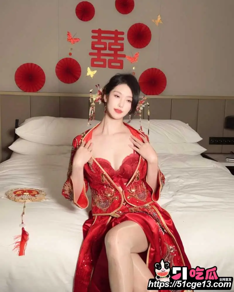 瓜友们期待的伴郎团强奸新娘AI魔改第二期来咯 抖娘利世 新婚夜被老公献给好友多人群P前后猛攻口穴! 图1