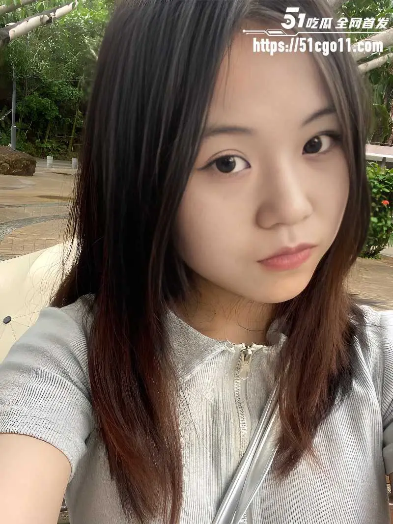 湖南长沙04年小骚货 吴紫 惨遭前男友泄密 露脸口交狂舔蛋蛋 出租屋无套做爱 骚态尽显！ 图2
