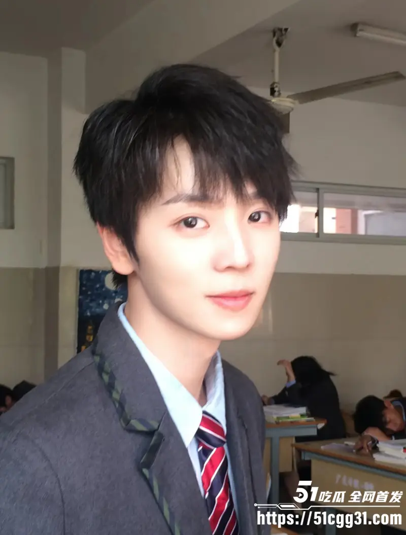 少年歌行男演员 苏泽林 嫖娼出轨人设塌房 私生活混乱身患HPV传染多人 性爱视频全网疯传! 图2