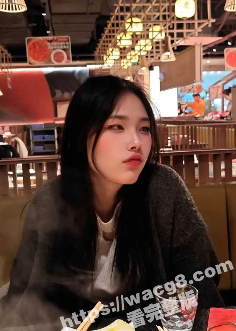 胖墩保安性爱视频 憨保安遇上失恋美女 美女居然主动献身油腻小保安！太炸裂了！！ 图2