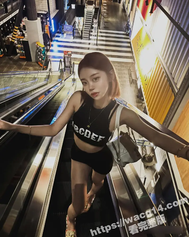 韩国前女团成员 下海做福利姬热舞自慰 这身材颜值真是顶啊 当女神哪里有当母狗来钱快啊 图2