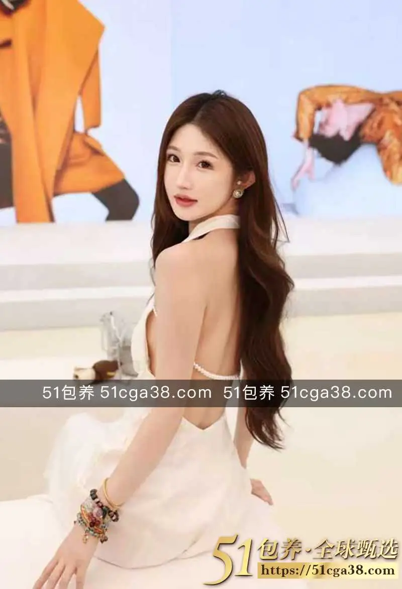 51包养 高端外围 | W1SH072704 上海绝美颜值平面模特 皮肤雪白 温柔体贴 绝对堪称极品享受 质量保真 假一罚十 图3
