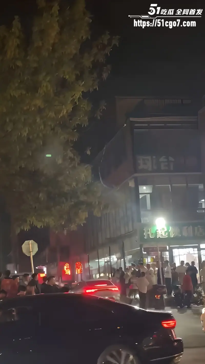 燕郊小张庄爆惊天命案 嫖客怒砍4鸡头1小姐 百名警察深夜出动封锁全村! 图10