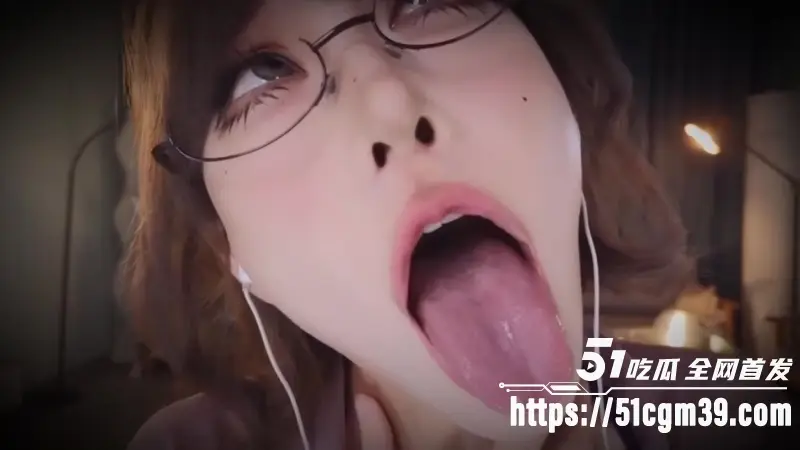 虎牙巨乳女神 张爱玲 声控福利 饥渴妻子深夜上门求欢 跪舔模拟口交高潮剧情！ 图6