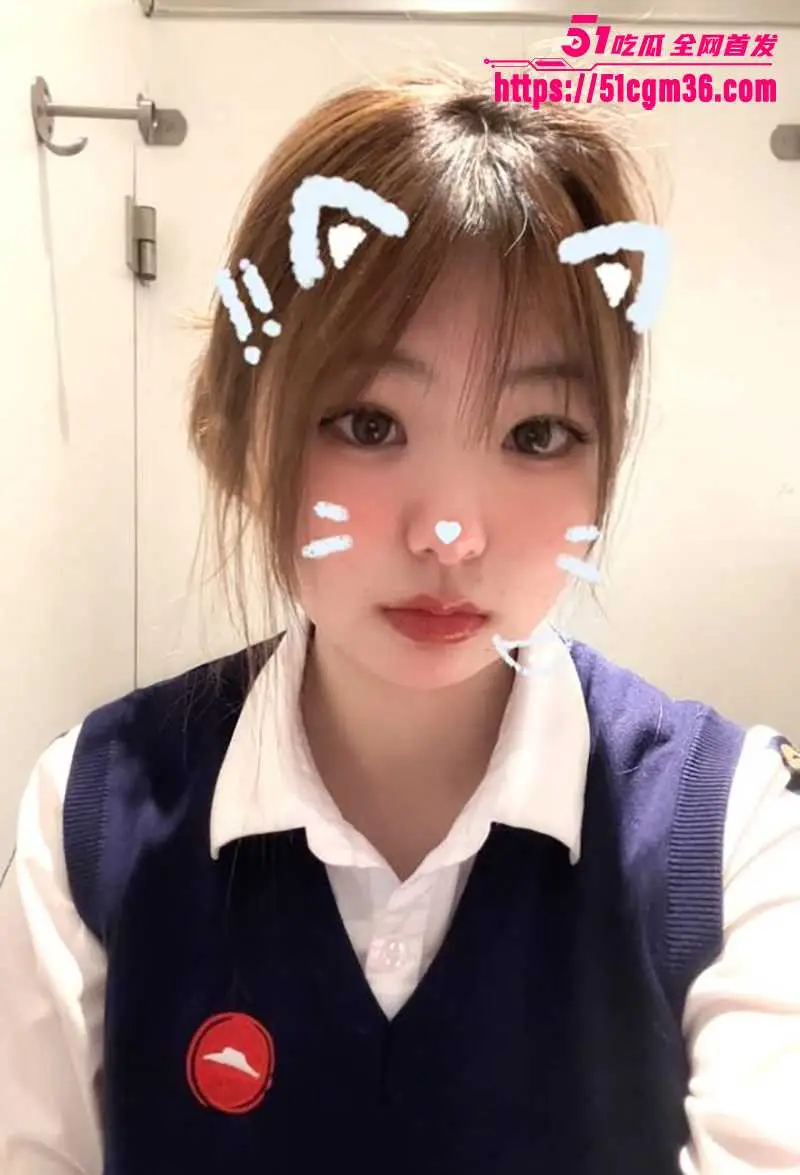 合肥绿婊 余小蕾 骗钱出轨 被男友曝光露脸私拍 抖着硕乳被操肿小穴 图3
