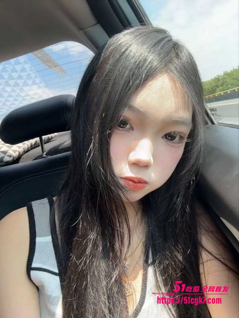 四川反差女大学生 下海黄播擦边诱惑 私下与金主一对一自慰视频流出! 图3