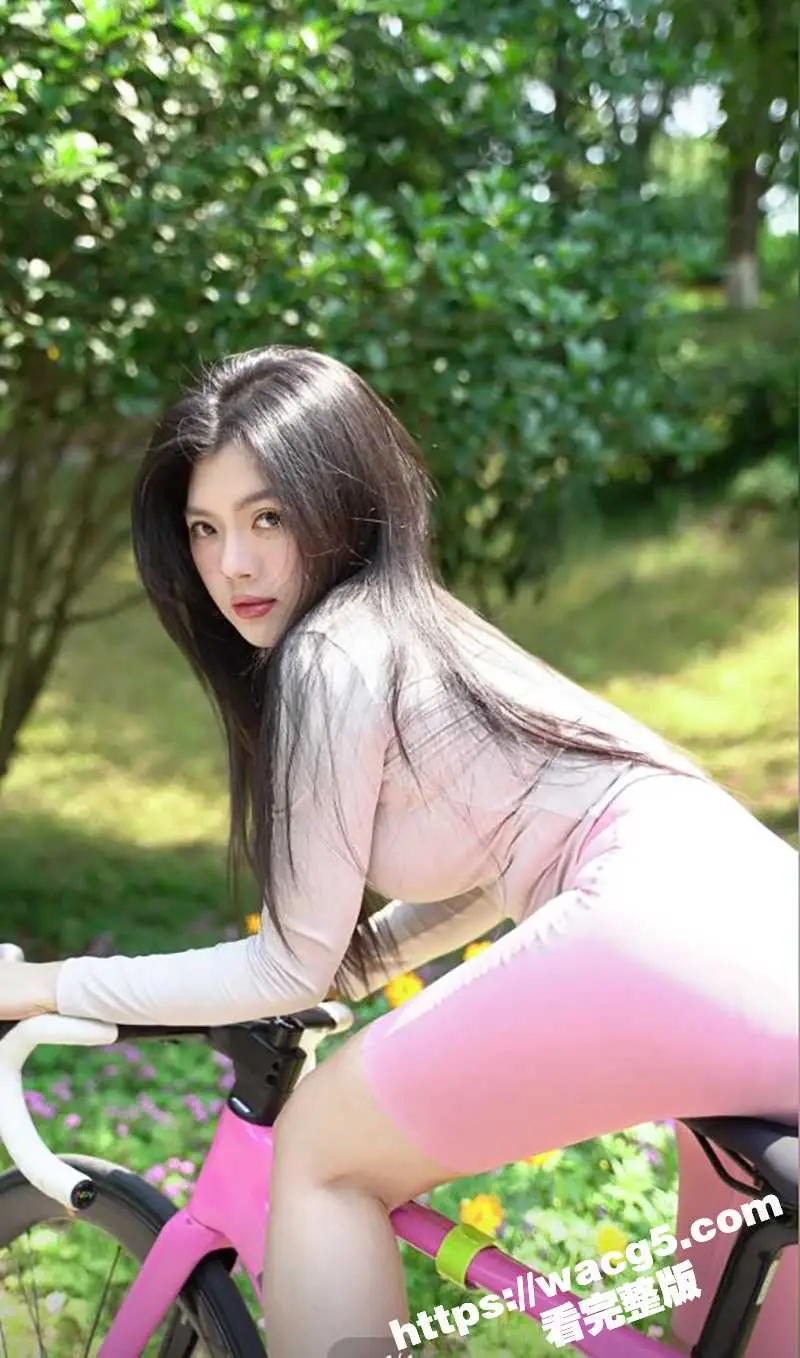 高质量骑行媛重出江湖 报名骑行团和陌生女神疯狂后入 骑自行车的都是正妹哦 图1