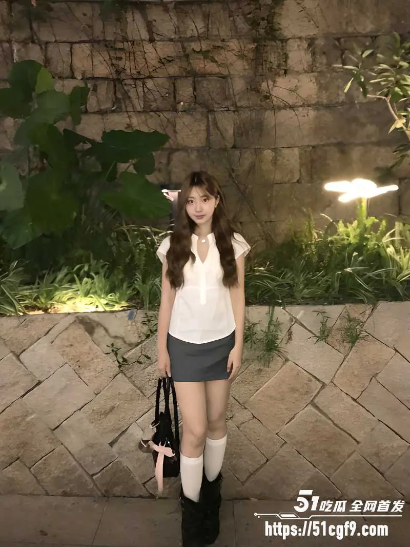 辽宁科技大学 刘美娜 性爱私拍泄密 强制深喉口交巨屌 疯狂蹂躏骚穴爽到失神! 图2