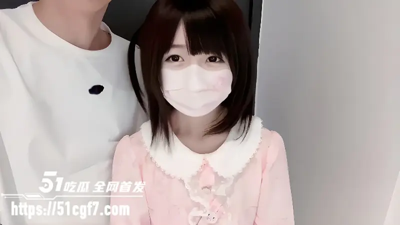 网红萝莉 白虎喵 福利新作 网恋面基公园野战 回到酒店多体位爆插骚穴 图1