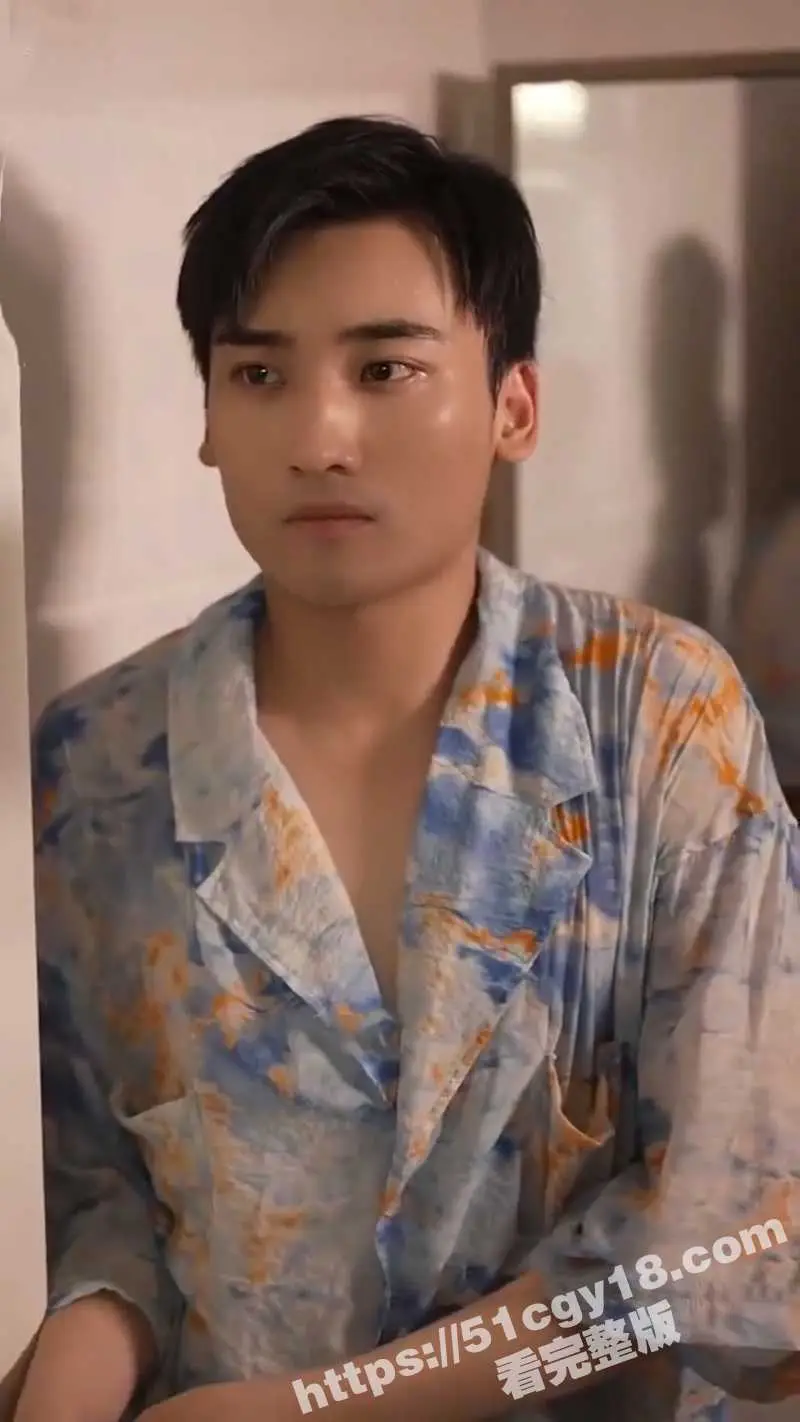 每日短剧《腹黑升职记》腹黑的屌丝男主强奸上司老婆 靠手段升职后上演权色交易！ 图1