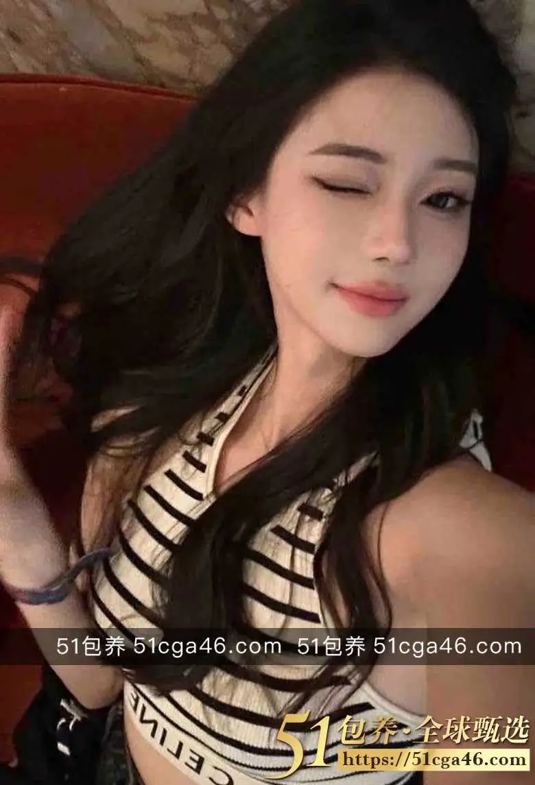 51包养 高端外围 | W1SH080605 上海蜜桃臀留学生 肤白貌美大长腿 五官非常精致 质量保真 假一罚十 图3