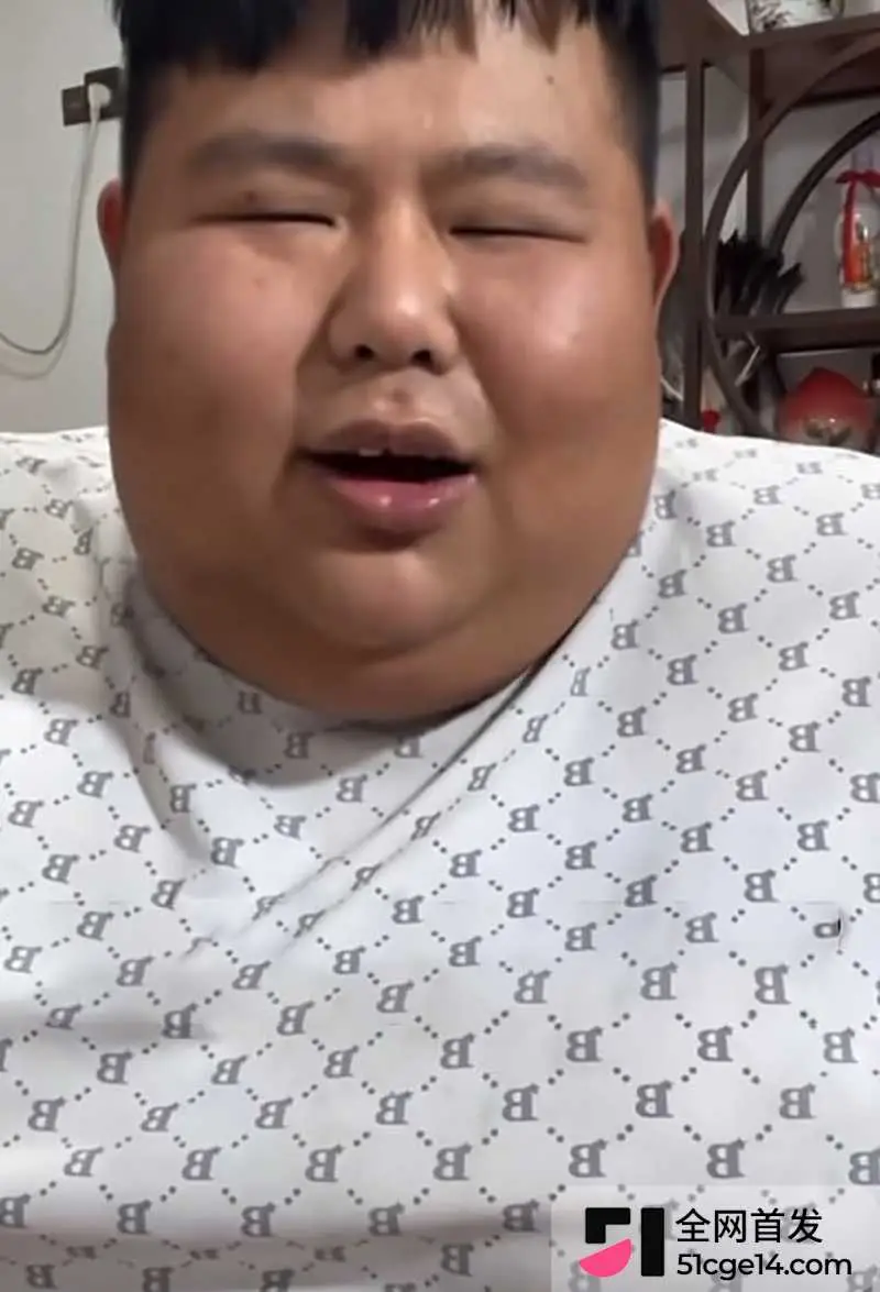抖音大胃袋 良子 遭女友嘲笑阴茎小如蚕蛹爆火后竟成51短剧男主 用巨屌操遍各种尤物 图6