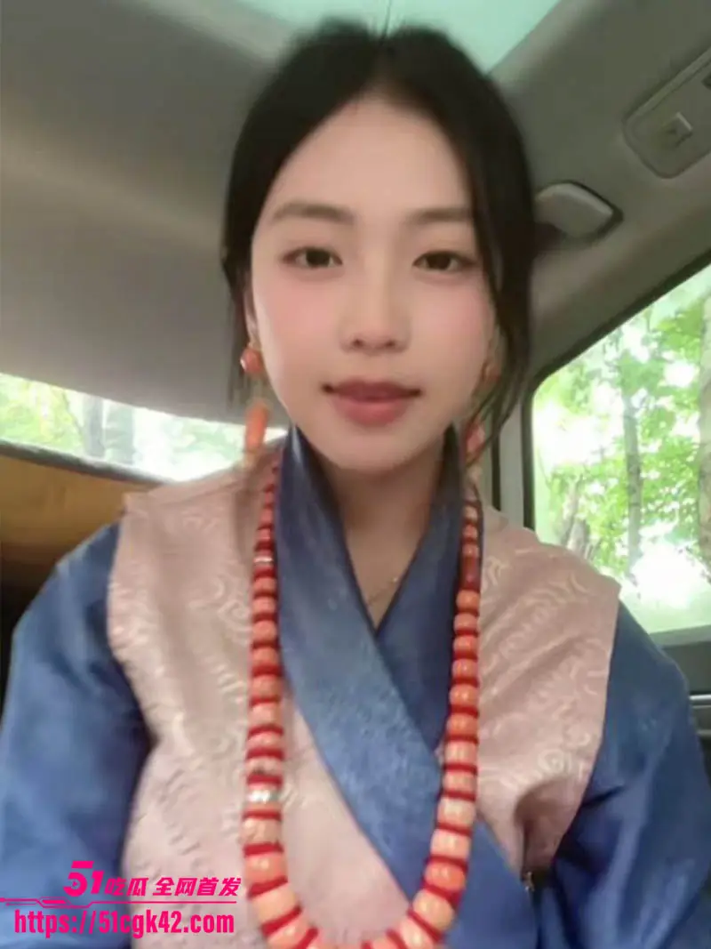 高颜值清纯学妹 徐思洁 约炮视频流出 三点粉嫩勾魂夺魄 做爱时为寻求刺激找人语音通话 简直骚到没边！ 图3