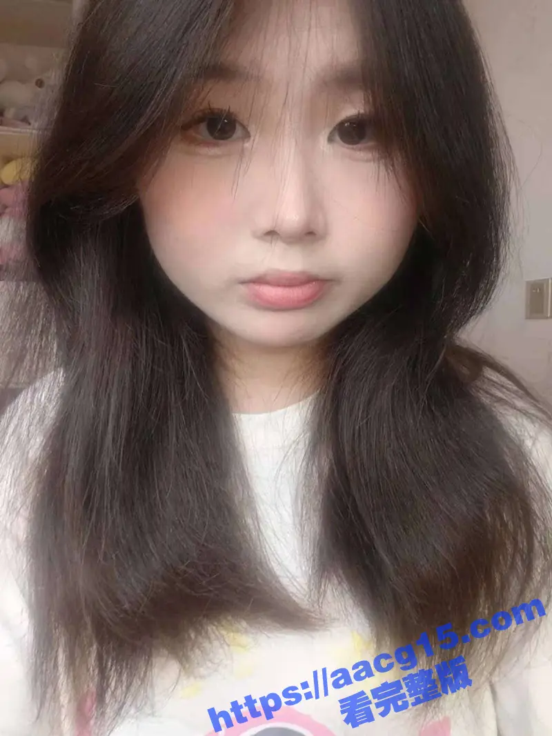 贵州可爱清纯小妹 被瓜友调教成母狗 口交毒龙样样精通 拉开窗帘露出后入 十分反差 图1