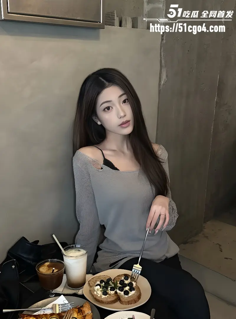高颜值代言博主 晨晨 自拍大奶狂晃诱惑 身穿白色蕾丝被男友狠操释放欲望! 图2