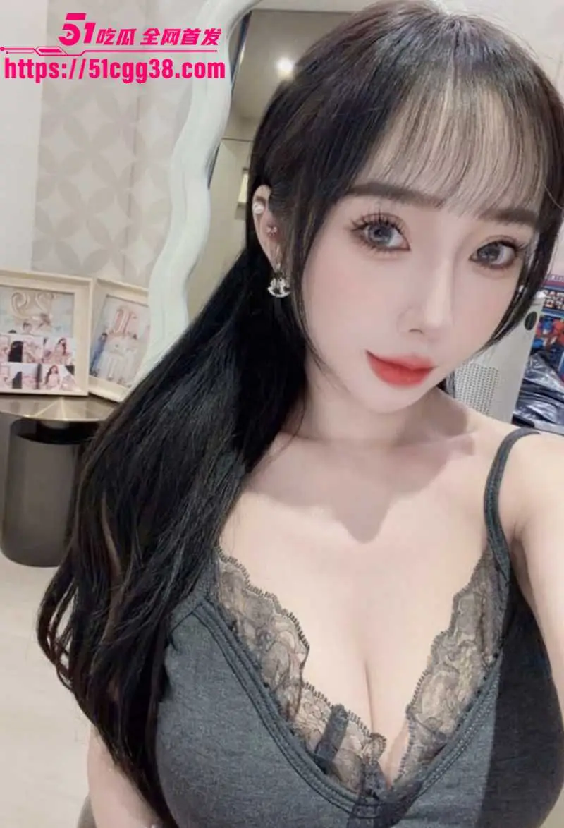 娇媚少妇 妍妍 夫妻淫片 两颗熟透蜜桃嫩乳上下翻飞 露脸舔屌眼神勾魂 堪称人妻极品 图3