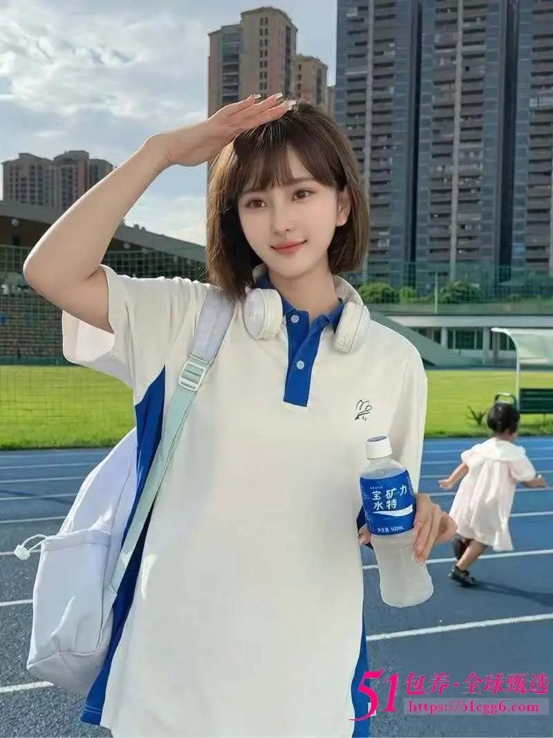 51包养 高端外围 | W1GZ120401 广州白月光级学生妹 纯天然0整容 皮肤如丝绸般细腻 质量保真 假一罚十 图4