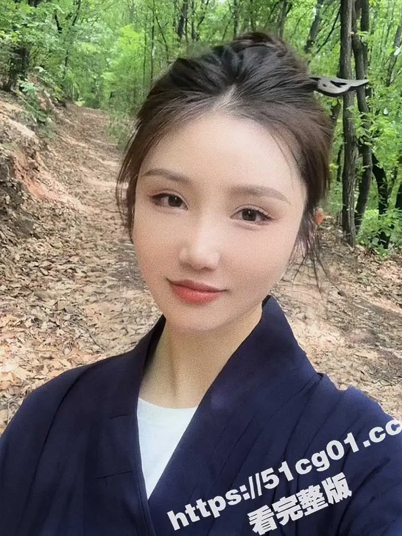 新流量密码!佛媛之后 道士下山 现在的女道士都这么漂亮吗? 山上vs山下 反差感这不就来了吗? 图5