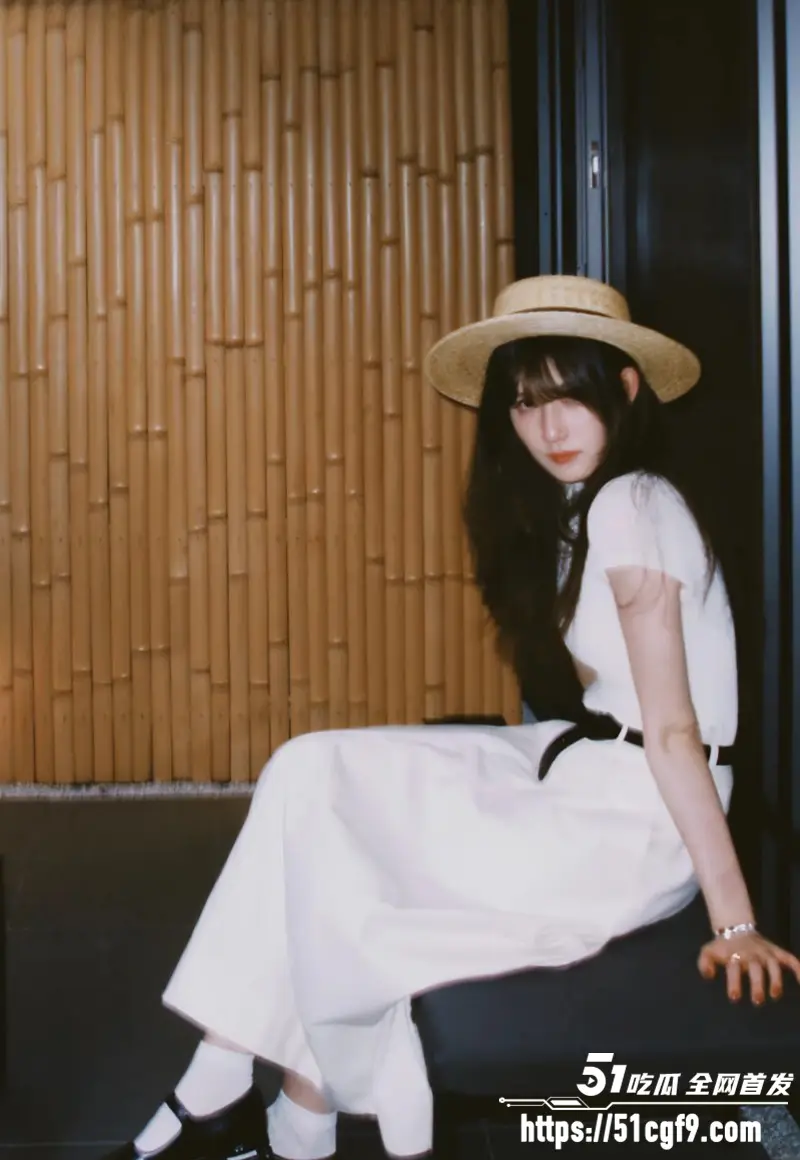 95后男演员 蒋龙 曝出新恋情 女主身份成谜 陈思诚绿帽癖再度引发关注! 图19