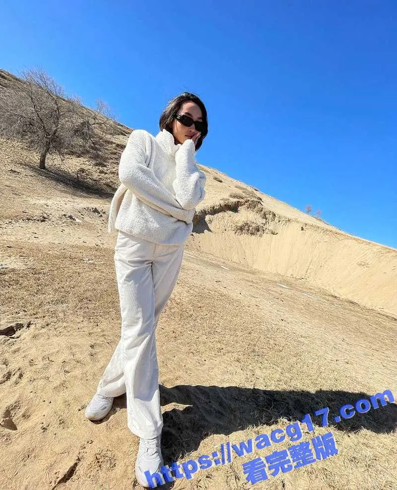 满洲里酒吧结识极品少妇御姐 趁她老公不在偷溜去家里偷腥！口活绝佳 小穴湿软爽翻天！ 图3