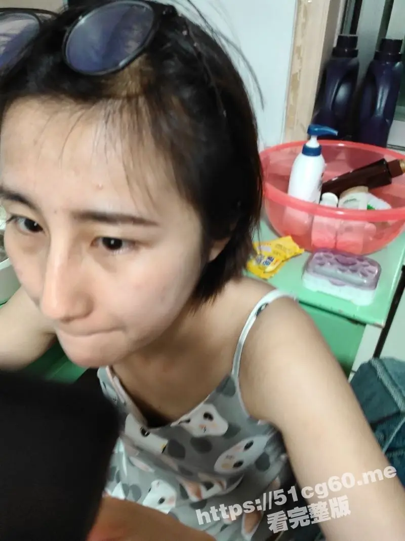 广西桂林 王娟 与男友自拍流出曝光 很骚的母狗 被后入一直扭动屁股勾引男友爆操! 图4