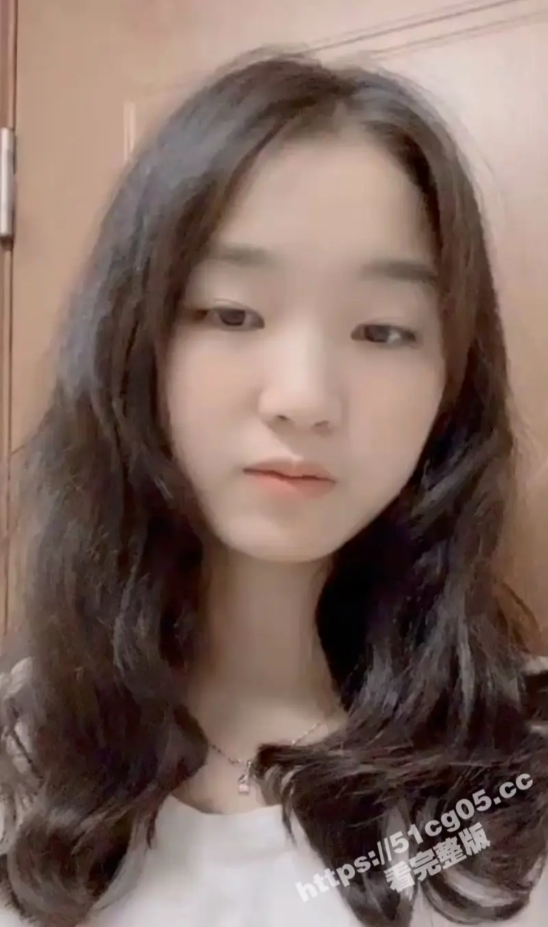 咸宁职业技术学院 刘欣瑶 曾在学校男厕自慰 幻想自己被当成肉便器随意使用 图3
