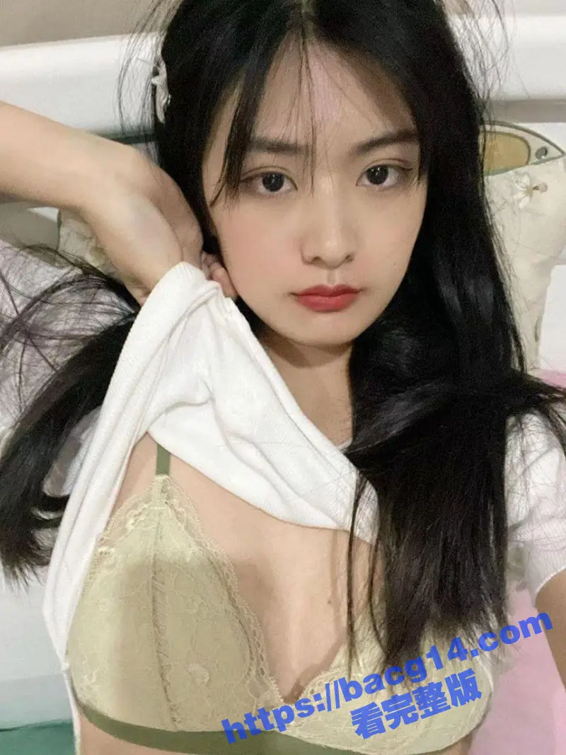 南京大学 林怡然 酒后尽显反差母狗本性!外表清纯内里骚浪 纤细身材却有个大黑逼 自慰视频流出叫人大开眼界 图1