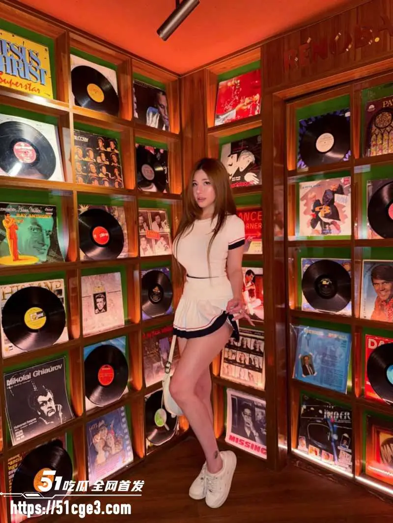 马来西亚女DJ 萧佩儿 MSPUIYI 与 大神 Dashen 约炮视频流出 香艳画面引发网友疯求 图10