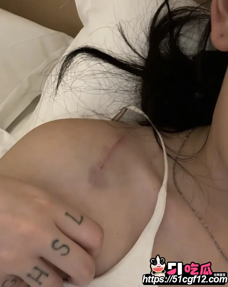 陕西渣男 秦俊男 被曝恋爱期间多次出轨 家暴打人割腕威胁 就连姐姐的伴娘都不放过? 图20