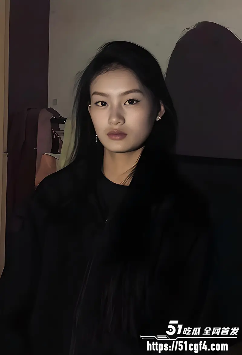 兰州文理学院眼镜妹 安雪莲 网调认主 宿舍脱光偷揉毛穴 阿黑颜反差让人惊呆 图3
