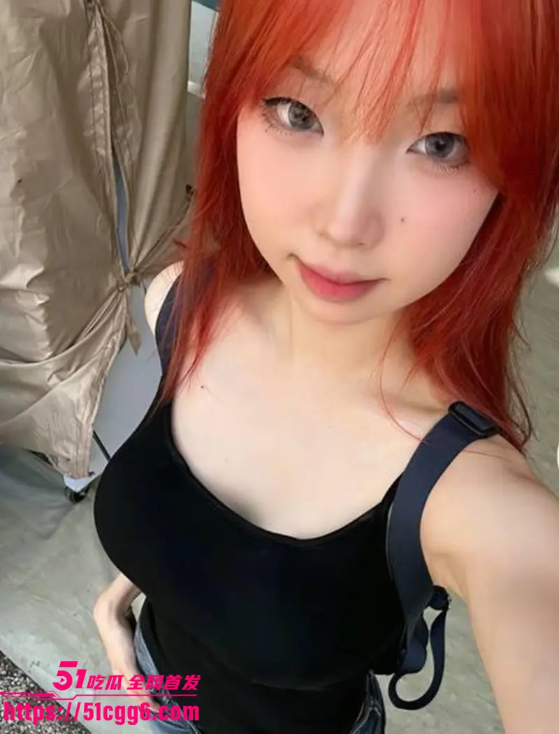 广东工程学院清纯学妹陈宝颜 下海卖逼被调教成母狗 豪乳傲然诱人道具自慰喷水 淫骚至极! 图4