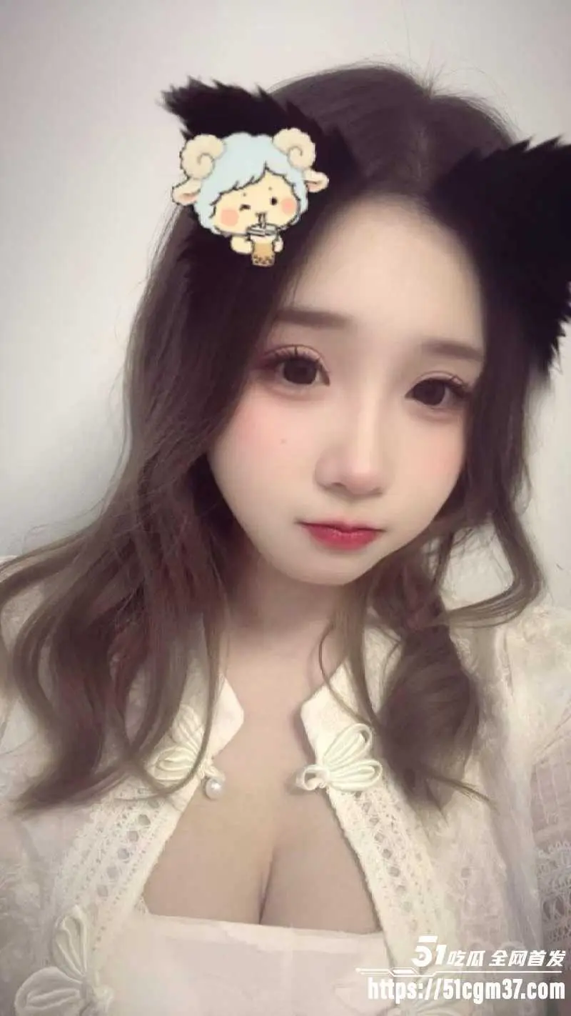 河南开封 郭绮彤 老赖裸贷曝光 骚货全裸姨妈期自慰 一逼鲜血淫荡至极！ 图1