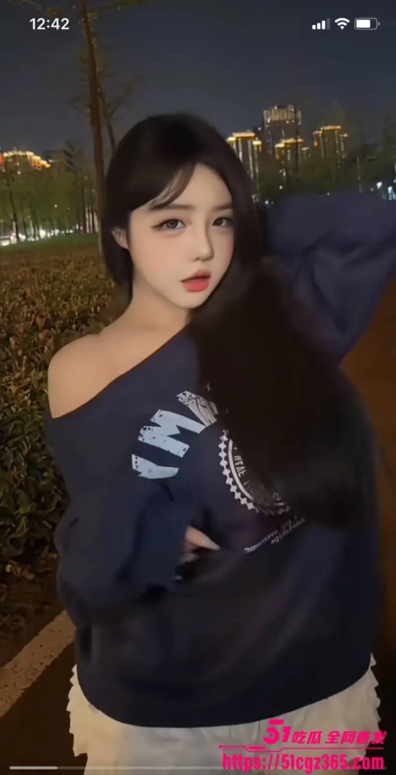 抖音百万粉丝网红 乖乖酱 微密圈大尺度私拍合集泄漏 揉乳晃臀挑逗撩拨 G奶少女私下淫荡十足！ 图7