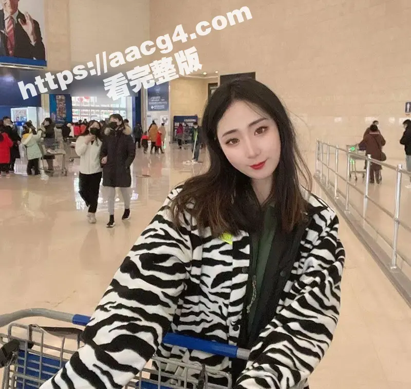 模特身材性感嫂子 穿情趣黑丝秀极品美腿 勾引小叔吃鸡舔蛋 屁股打红后 主动上位榨精 图3