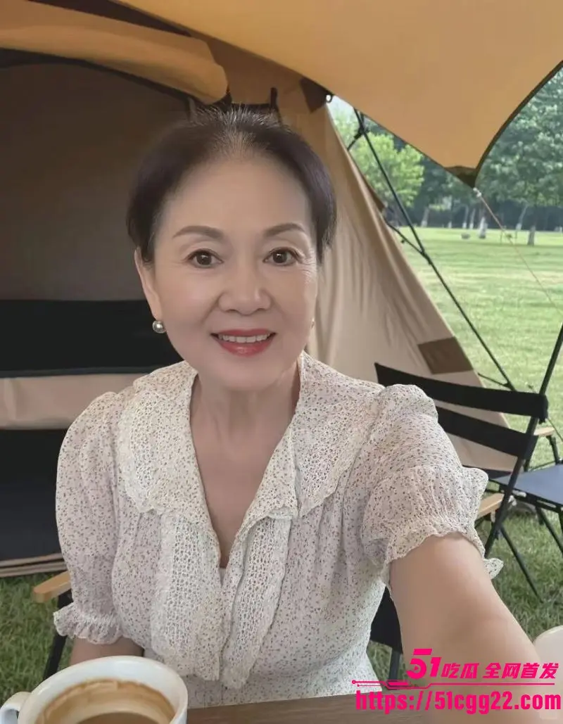 小伙迷恋67岁寡妇奶奶!寂寞老妇被花言巧语征服 骚浪本性大爆发 没水还硬要一周一次竟嫌太少! 图1