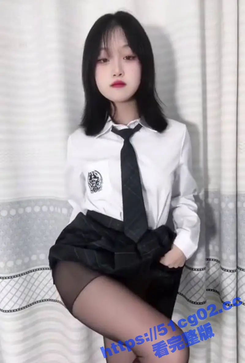 推特顶级福利姬 神探狸狸 人形玩偶doll 最新私拍合集 高颜值少女全裸骚舞 假屌自慰 图2