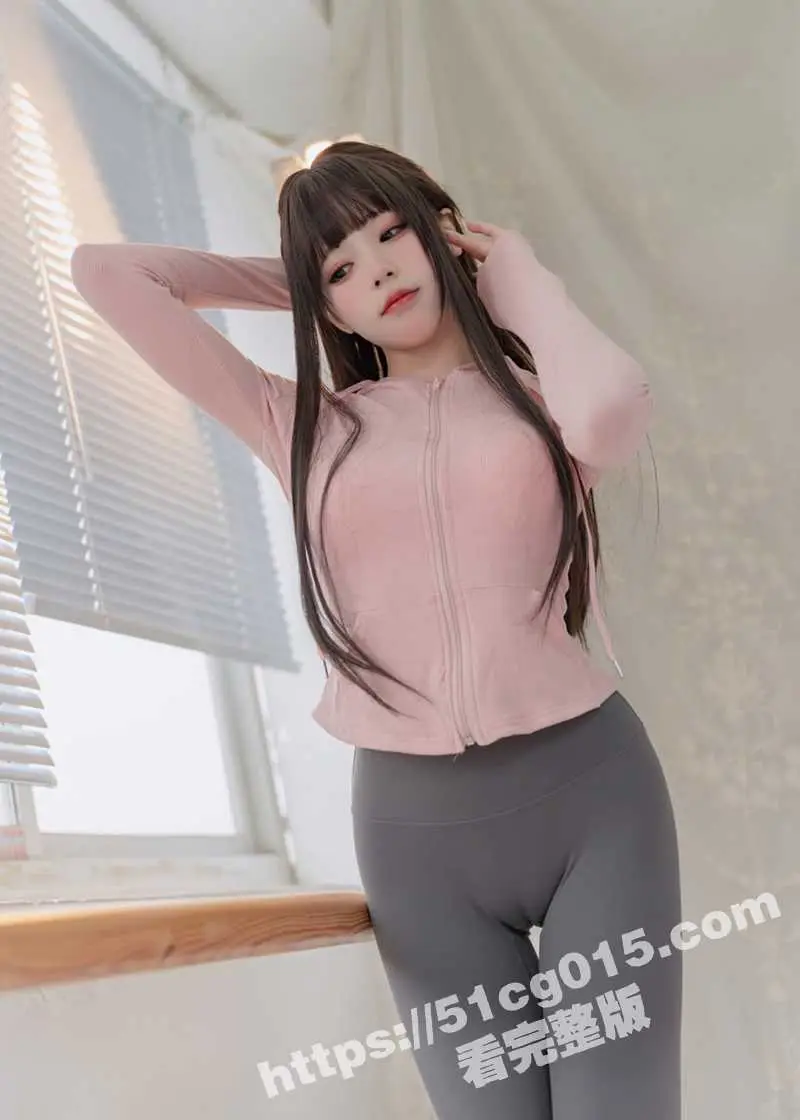推特高颜值露脸女神 咬一口兔娘 定制福利流出 瑜伽私教课展示完美身姿 一字马无毛美鲍超级诱人! 图1