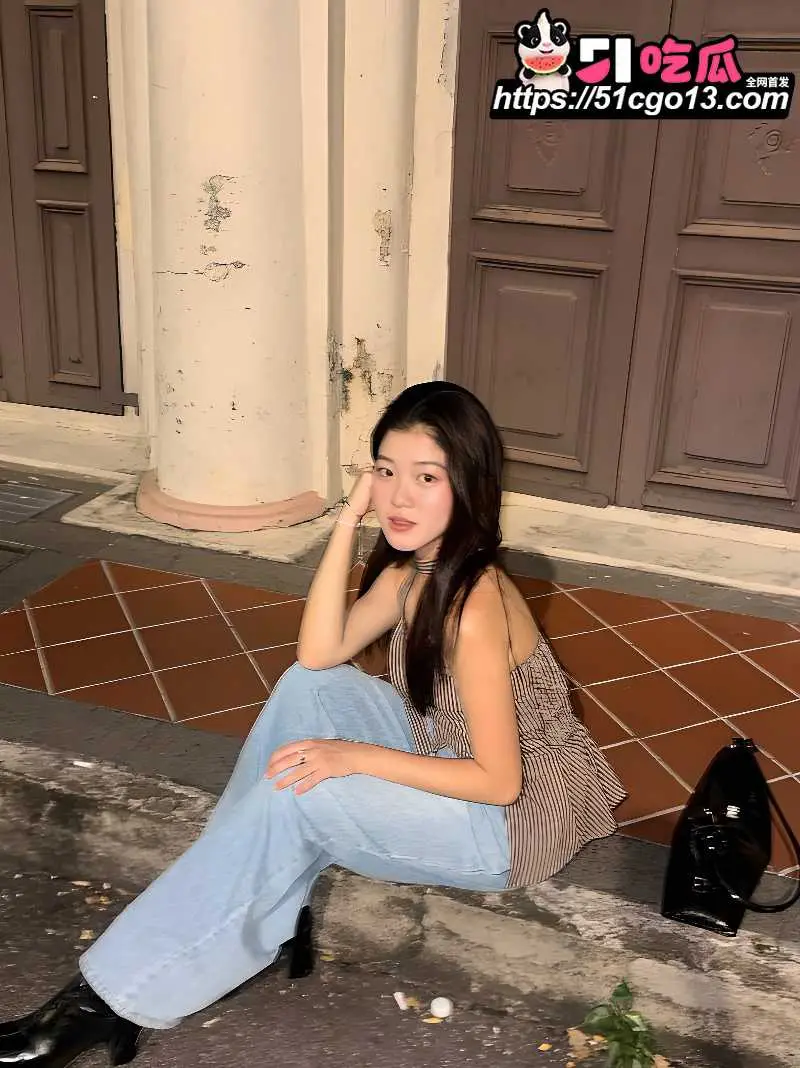 高颜值女演员 冯凯憶 包养私拍流出 身穿丝袜制服任由金主挑逗 胯下侍奉母狗气质爆棚 图3