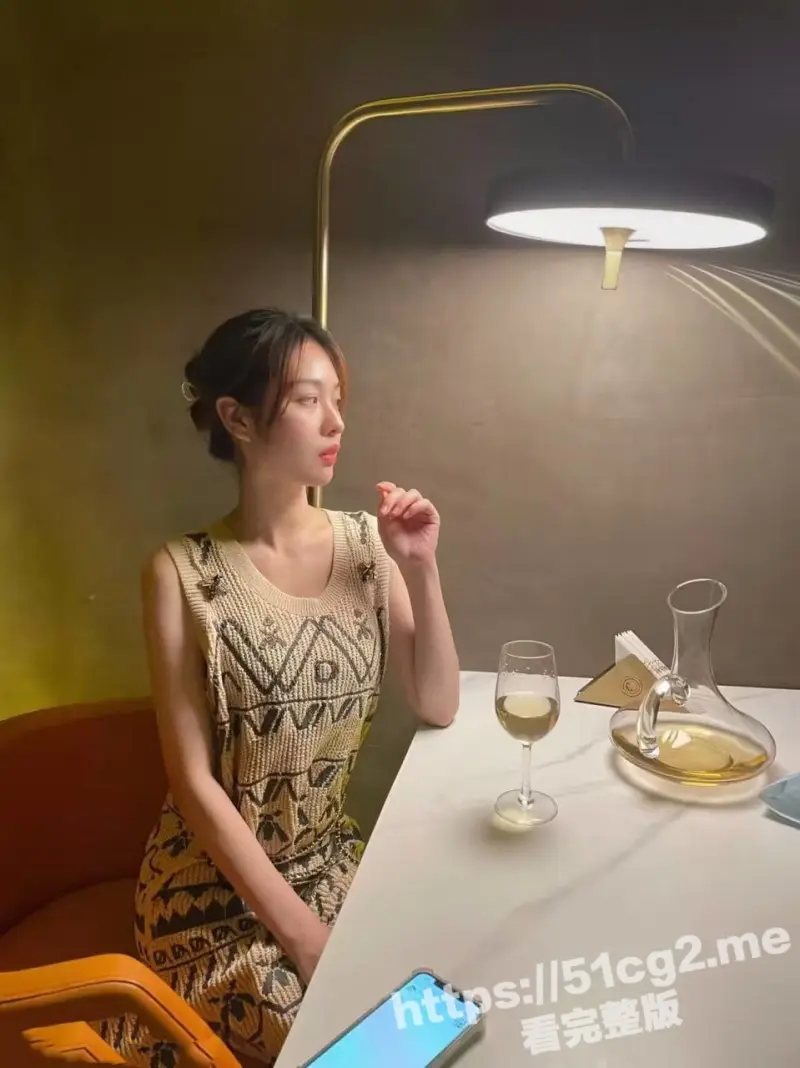 上海复旦大学经济学院 徐言心 高颜值极品反差婊 娇小身材巨猛吃鸡 反差感十足! 图1