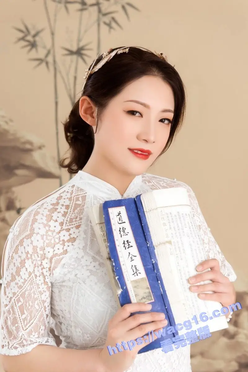 海角母子乱伦大神孤儿日寡母 性感骚妈穿空姐制服黑丝高跟诱惑 熟女操起来是真特么爽啊! 图1