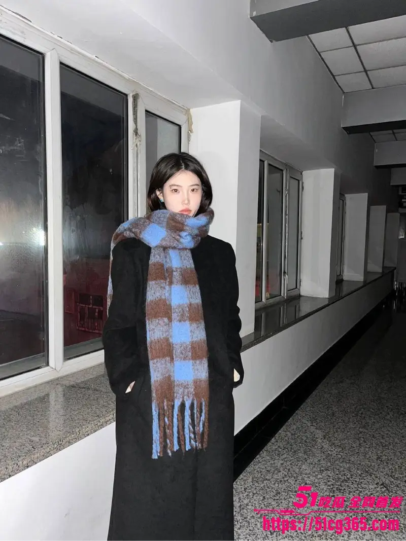 长沙师范学院 莹莹 性爱视频流出 深喉口交狂吸大屌 无套爆操淫水四溢 清纯嫩妹被干到喷潮不止! 图2