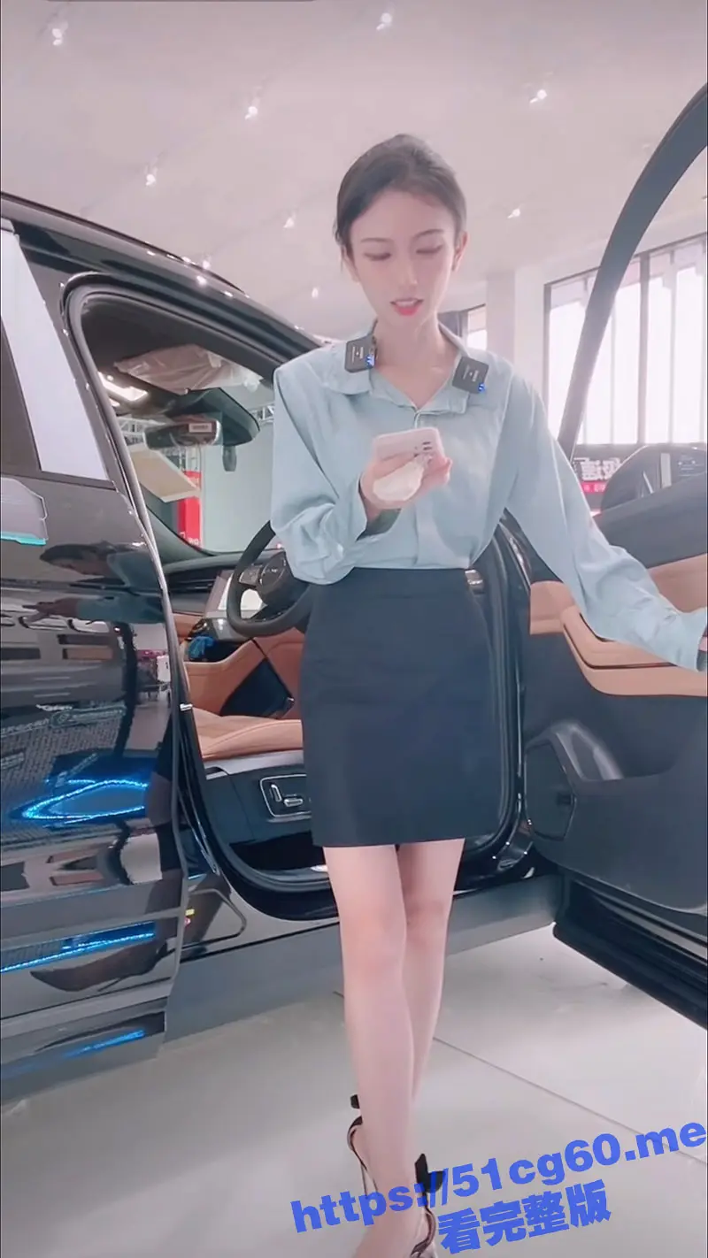 梦杰的眼镜骚母狗直播卖车啦!东莞虎门金瑞达领克 女销售塞跳蛋直播讲车 这是被人遥控了吧! 图3