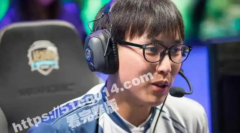 大瓜来袭 英雄联盟TSM战队大师兄doublelift 女友出轨包养黄毛小伙镜前后入被曝光泄密 图13