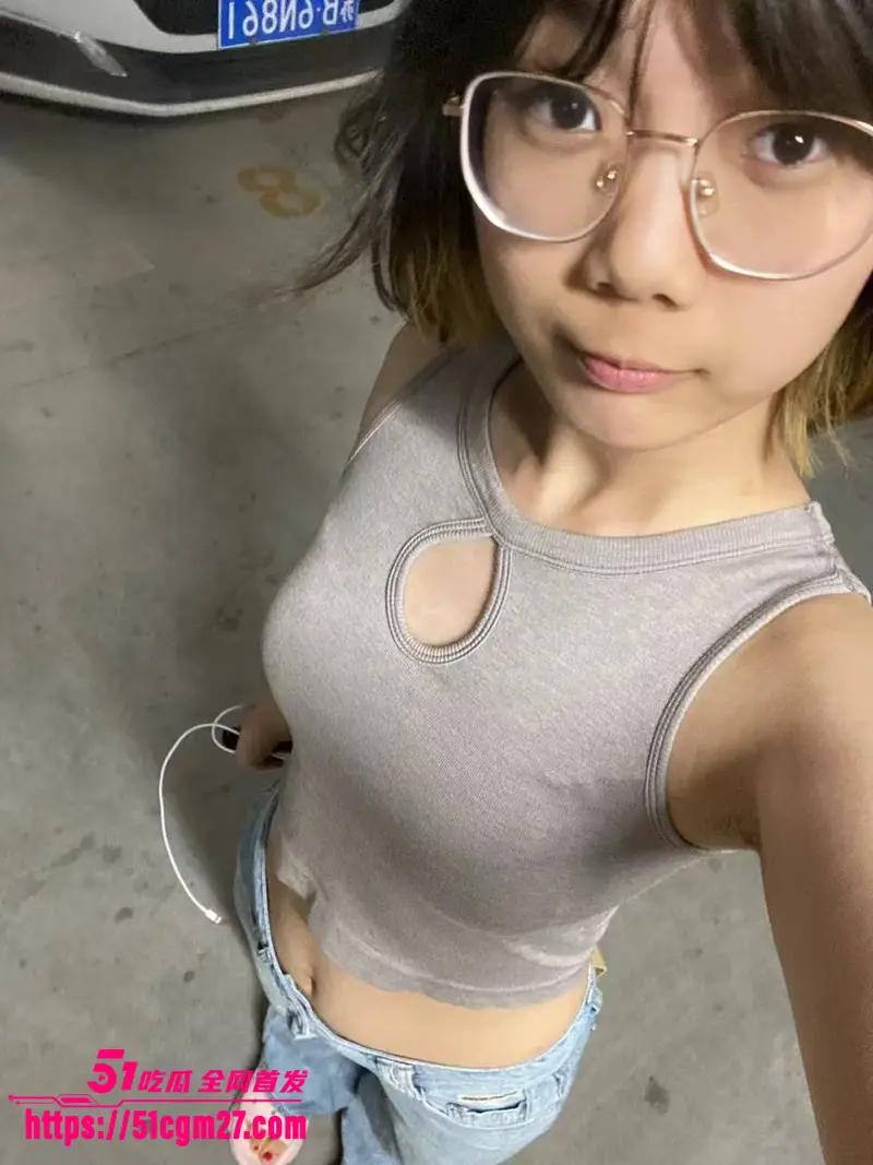 可爱制服辣妹 Violent 性爱合集 线上裸聊洗澡自慰 线下约炮享受高潮刺激 图1